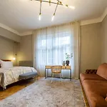 Nest 4* غيور