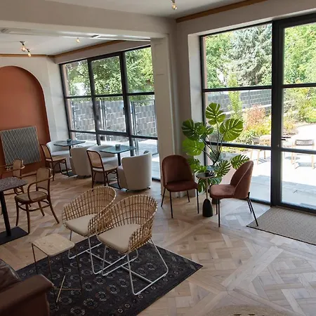 فندق Nest غيور