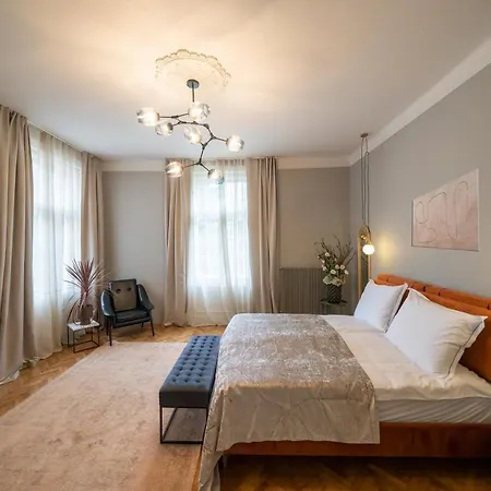 Nest 4*