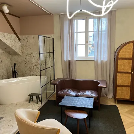 Hotel Nest 4*