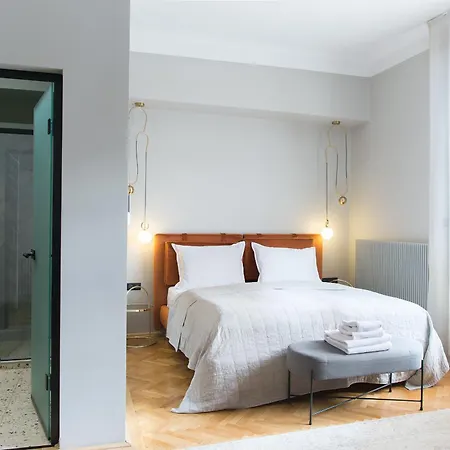 Nest Hotel