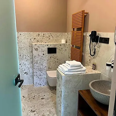 Nest Hotel