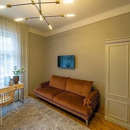 Nest Hotel Gyor