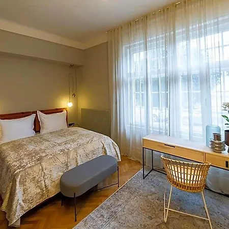 Nest Hotel Gyor