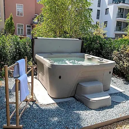 Hotel Nest 4*