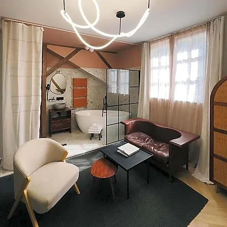 Nest Gyor