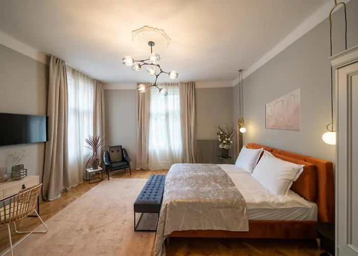 Nest 4*